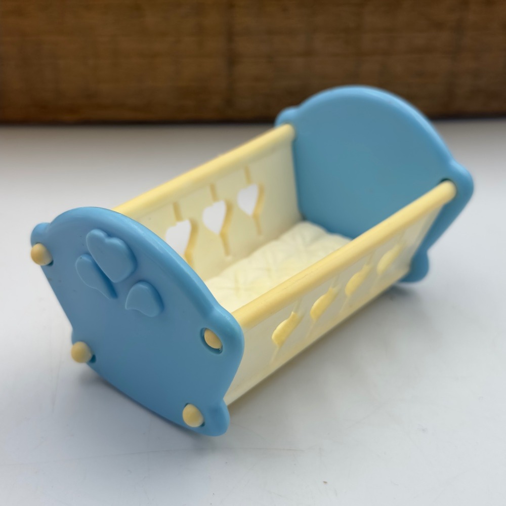 Fisher Price Loving Family Blue Cream Baby Cradle Heart 1993 Vintage Dollhouse